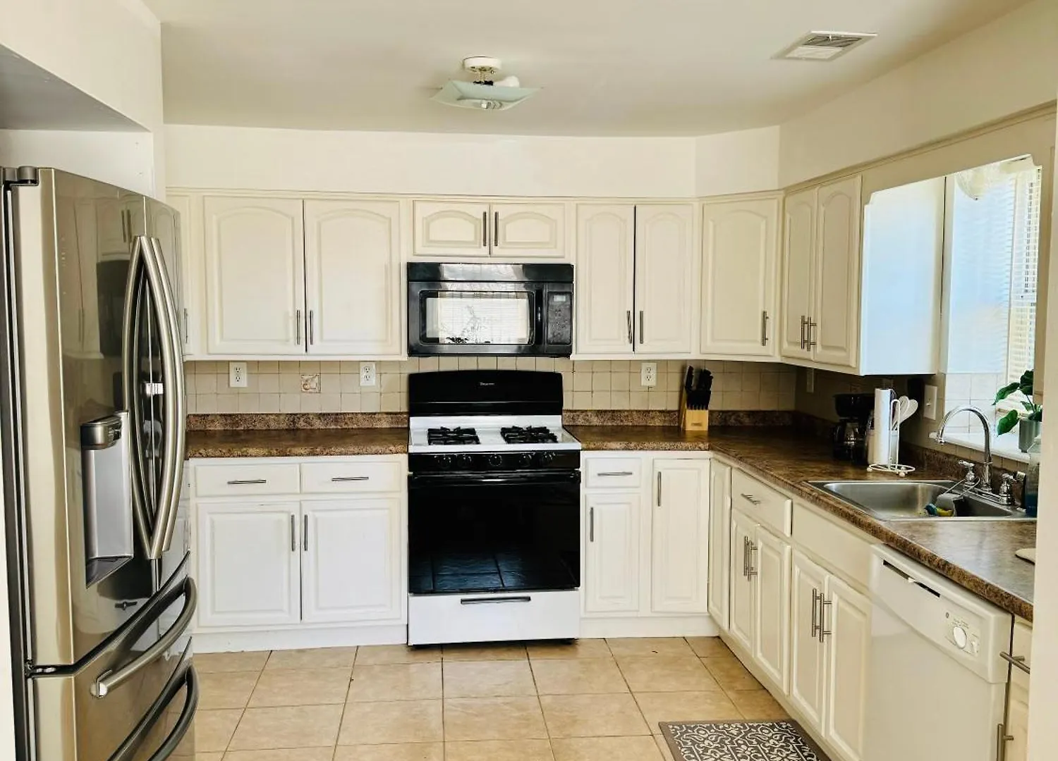 Cozy Evergreen Apartment By Newark Airport 0*,  USA